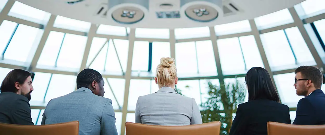 Single Event Featured Image Event Setting modern